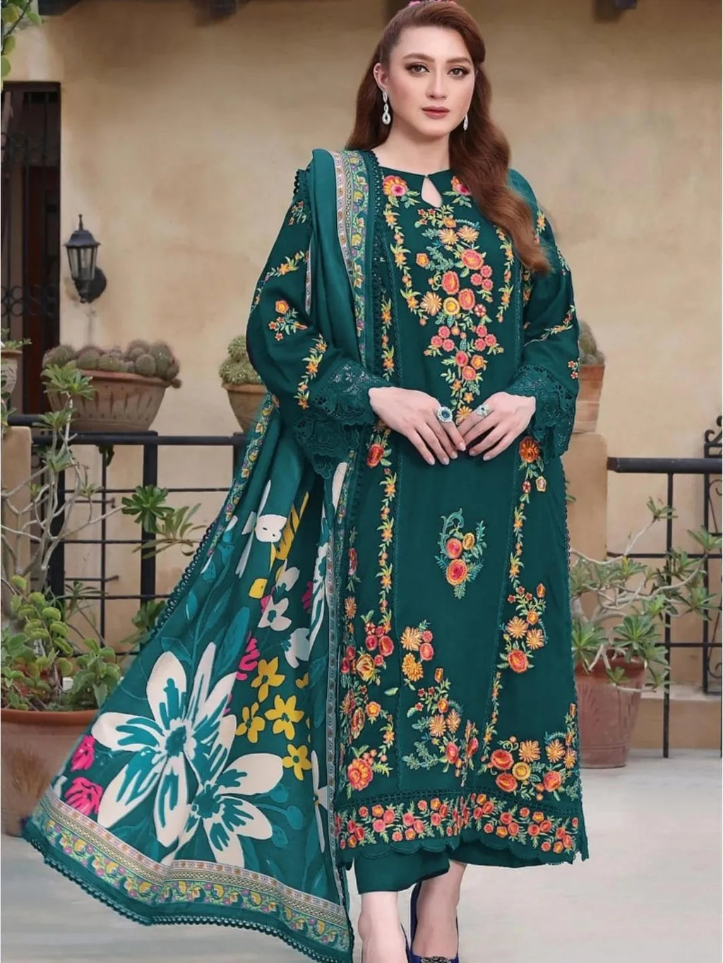3 Pcs Lawn Embroidered Suit – Green Floral