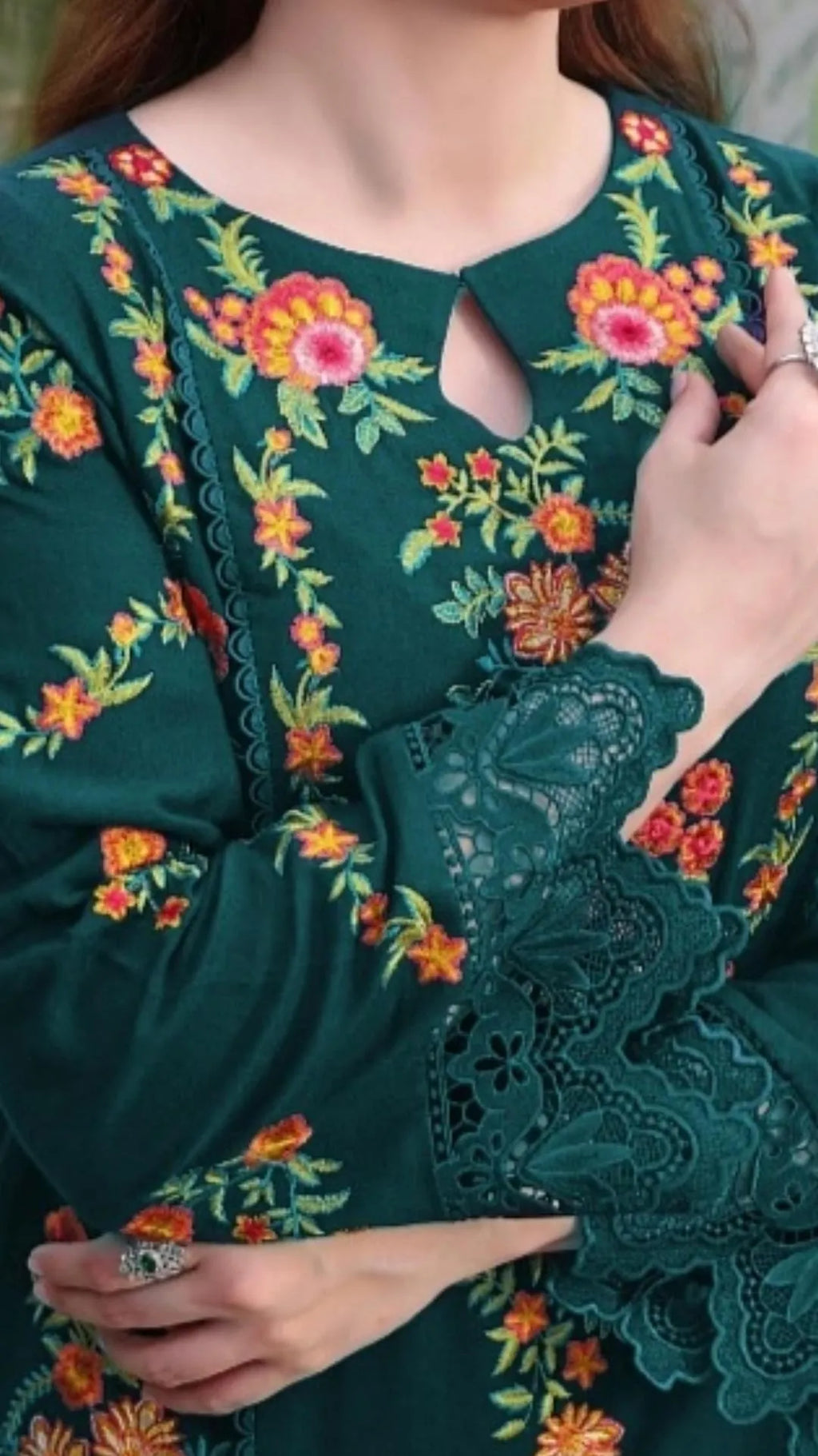 3 Pcs Lawn Embroidered Suit – Green Floral